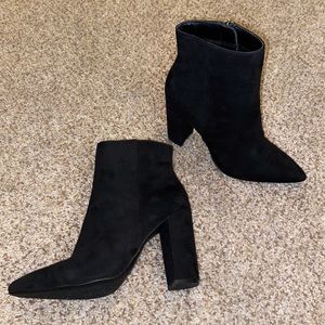 Black heeled boots